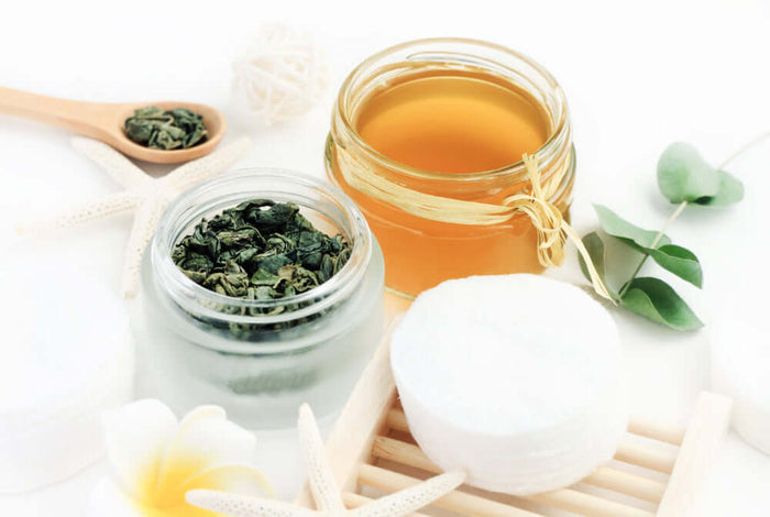 Green tea and green tea leaves