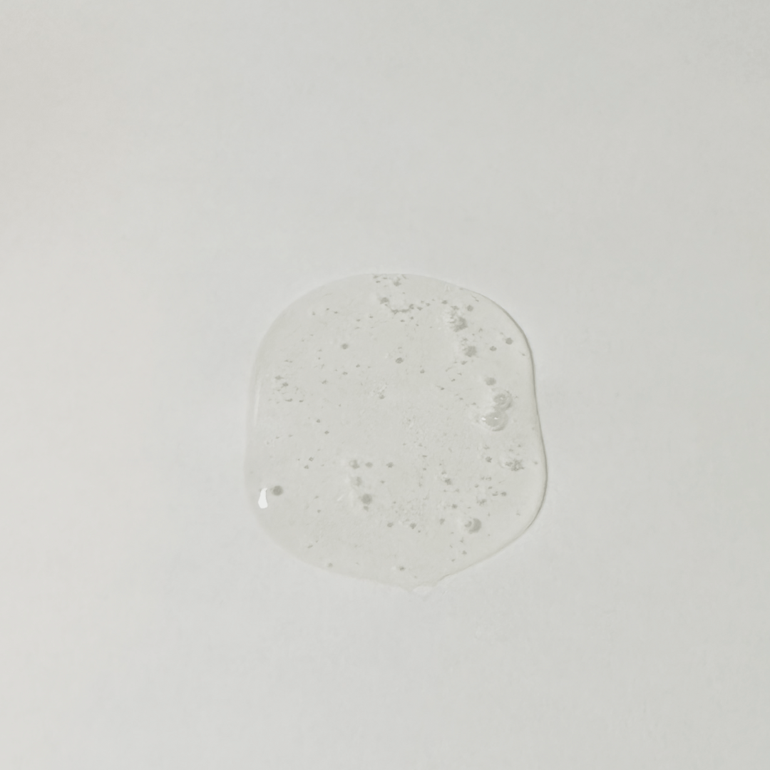 Blog of Clarify Me shampoo on plain background